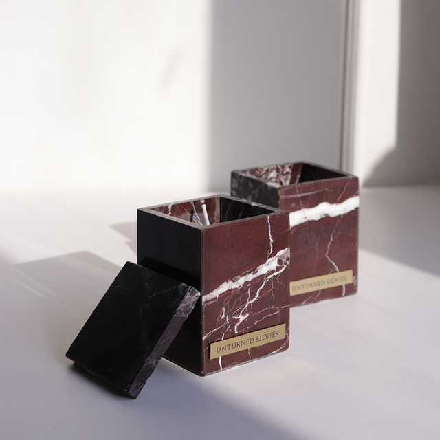 Velvet Oud Candle